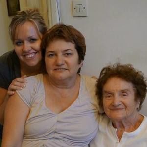 Meet your Posher, Ewa